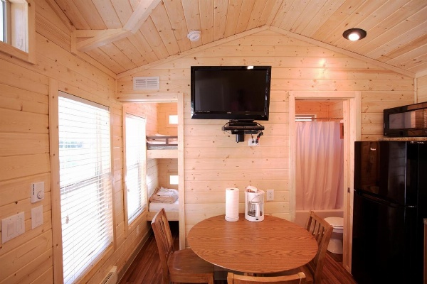 Soledad Canyon Cottage 2 image 3